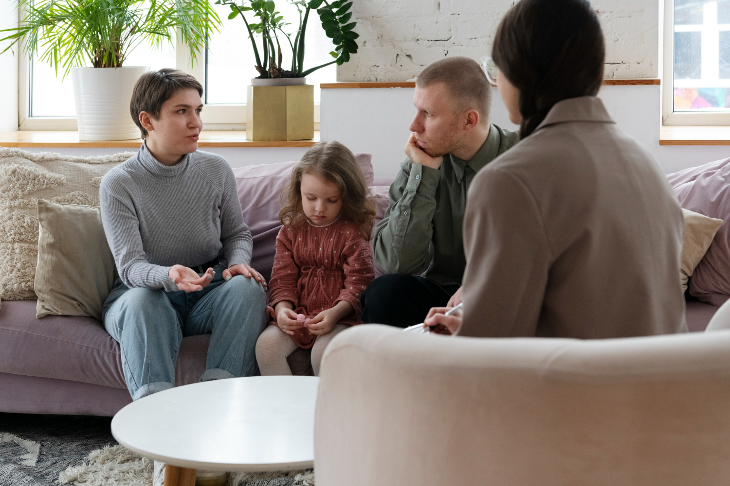 Navigating Tough Talks: How to Handle Difficult Conversations with Parents in ABA Therapy